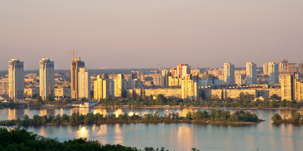 Attaque de drones sur Kyiv : plus de 5 600 logements privés de chauffage, la rive gauche privée d'eau