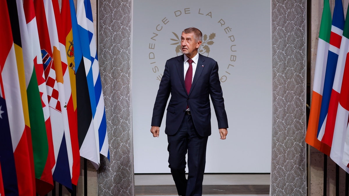 Babiš will die „tschechische Initiative“ nicht zurückfahren: Granaten für die Ukraine bleiben unter Prags Koordination