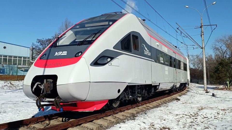 „Tarpan“ kehrt auf die Strecke zurück: Generalüberholung durch KVBZ nach 3 Mio. km stärkt Mobilität und das industrielle Ökosystem der Ukraine