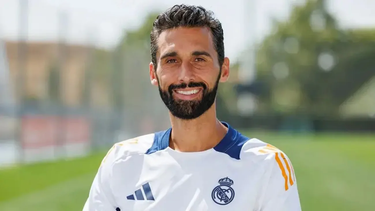 Arbeloa Left Empty-Handed: How Real Madrid Wasted a Season Searching for a Coach They Already Knew