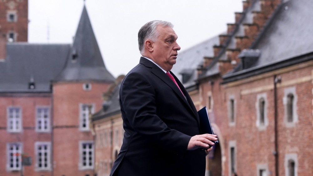 Russia Threatens Hungarians with "Maidan" — While Opposition Leads in All Polls