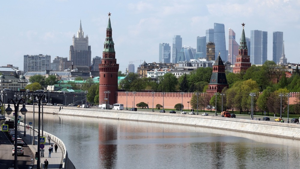 Putin Demanded Economic Decline Be Avoided — Economy Shrinks for First Time in Three Years
