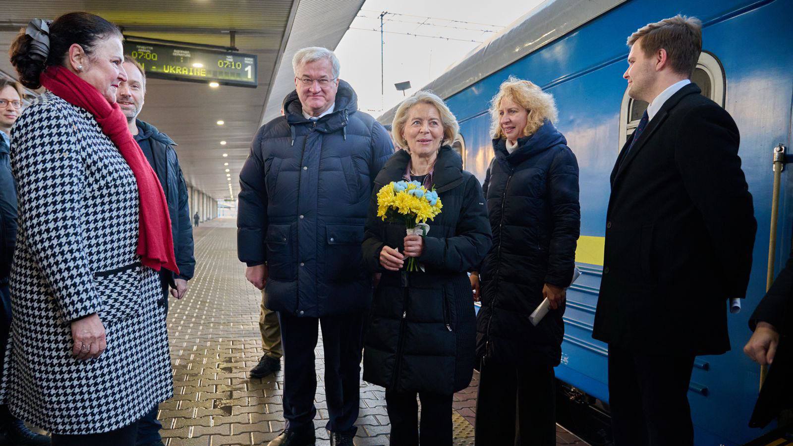 „Wir geben nicht nach“: von der Leyen in Kiew – EU-Signal und mögliche Folgen für Sanktionen