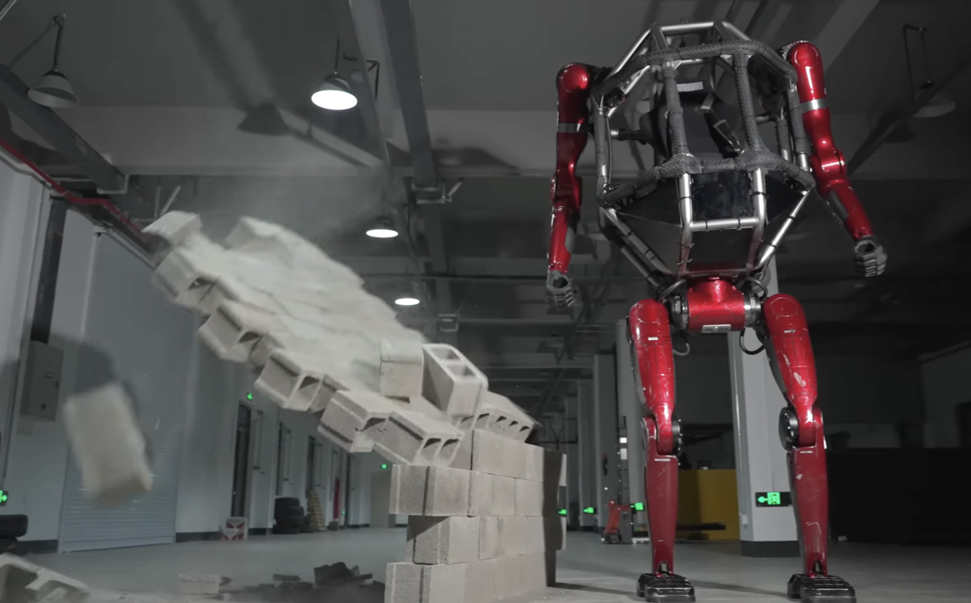 573 000 Dollar für einen Pilotensitz: Chinesischer Unitree verkauft Mech-Roboter, der auf Vieren fällt