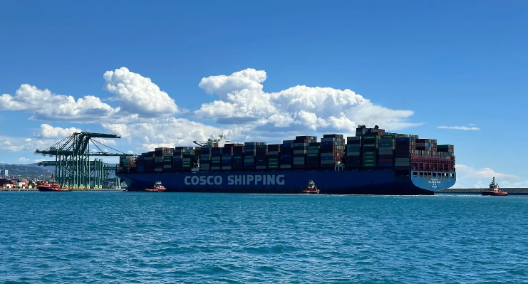 Deux navires de COSCO ont renoncé à traverser le détroit d'Ormuz — qu'est-ce que cela signifie pour le commerce et le marché de l'énergie ?