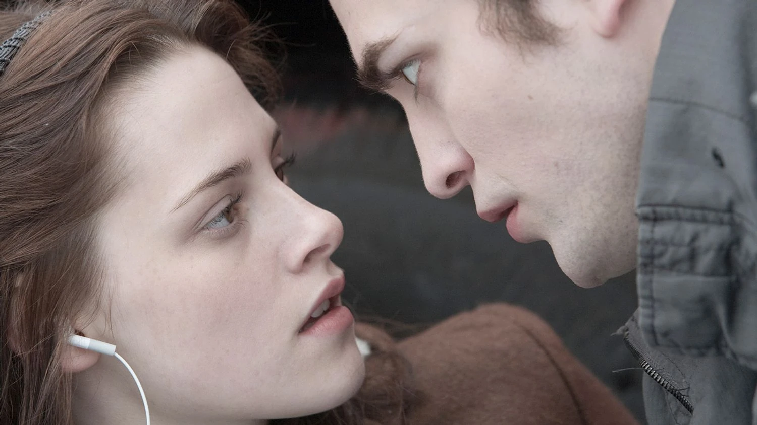Kristen Stewart Wants to Direct the 'Twilight' Reboot. Why This Is More Important Than Nostalgia