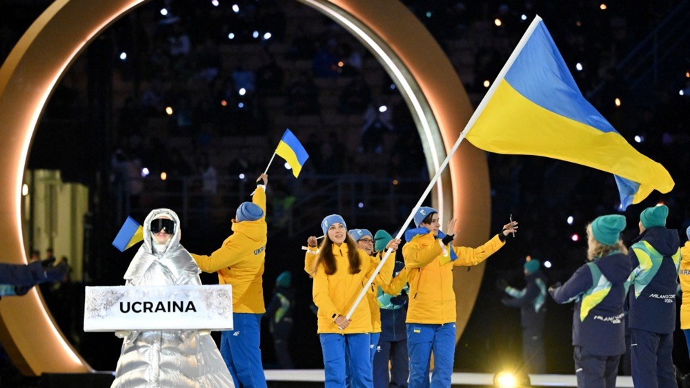 Incident à Milan : Kyiv exige une enquête après qu'une femme née en Russie a porté la pancarte «Ukraine»