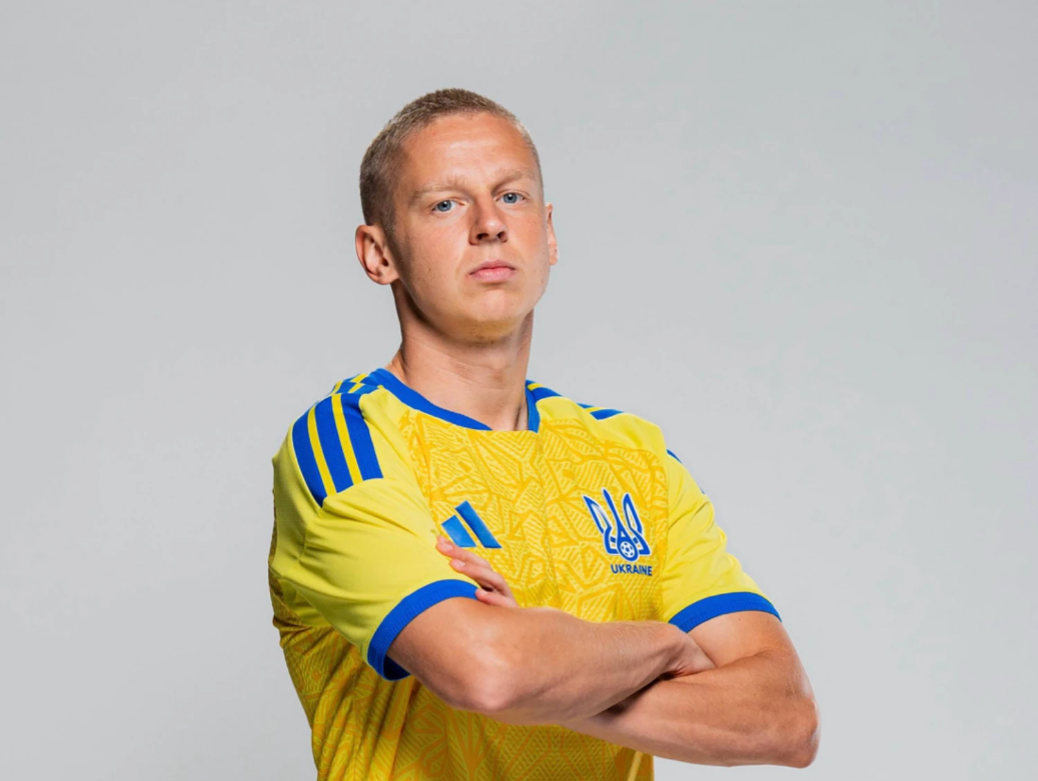 Zinchenko fällt bis Saisonende aus: Operation nach Knieverletzung im Spiel gegen Ajax