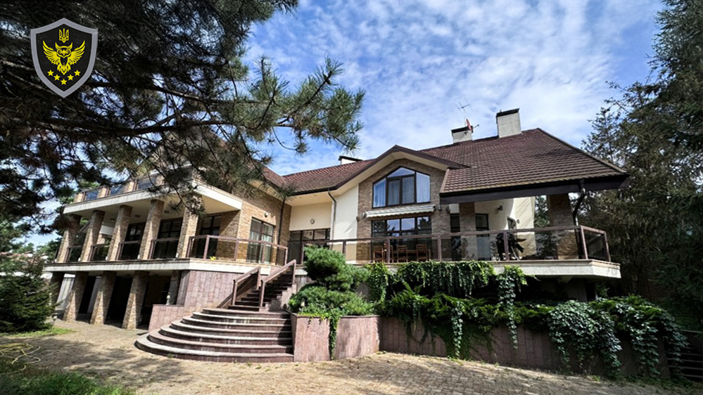 House Worth 48 Million Under Arrest Since 2021 — Still Occupied by Strangers