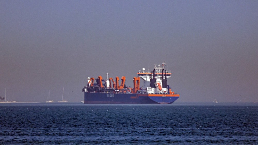 Mehr als 150 Tanker vor Anker im Persischen Golf nach Angriffen auf den Iran – was das für die Energiemärkte bedeutet