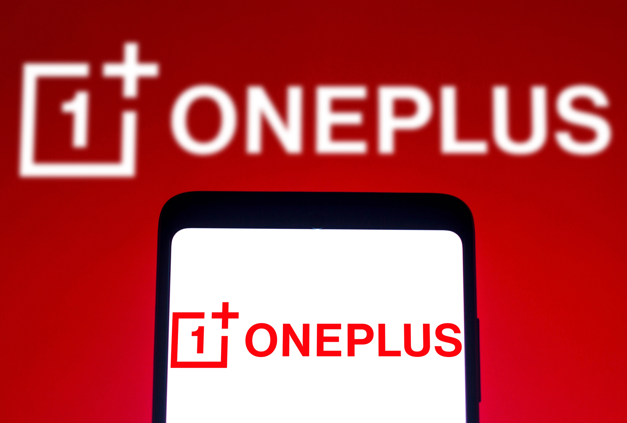 OnePlus schließt nicht: Was das Dementi für Nutzer und den Markt bedeutet