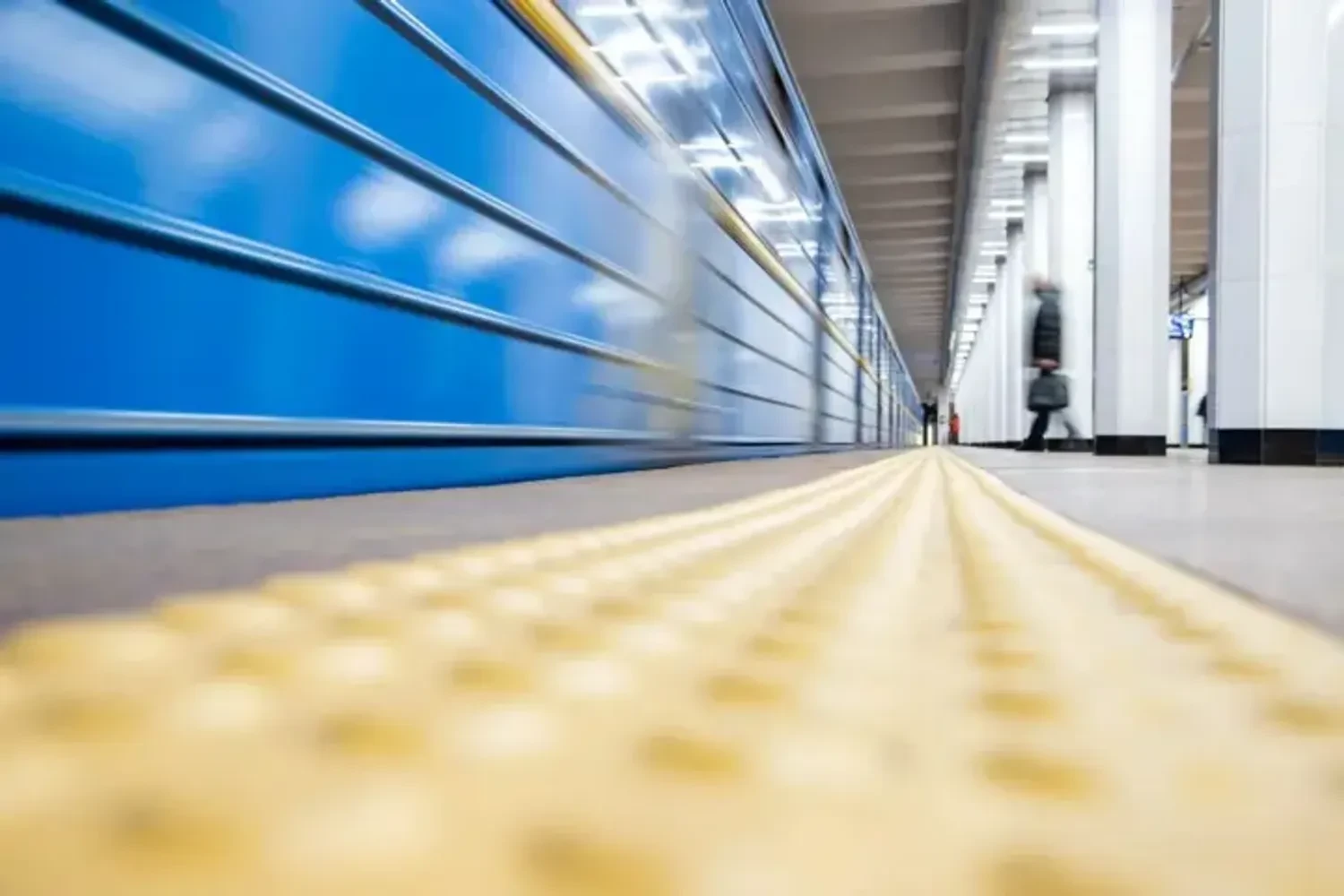 Tauwetter in der U-Bahn: Nasse Flecken auf den Stationen – was passiert und ist es sicher, mit der U-Bahn zu fahren?