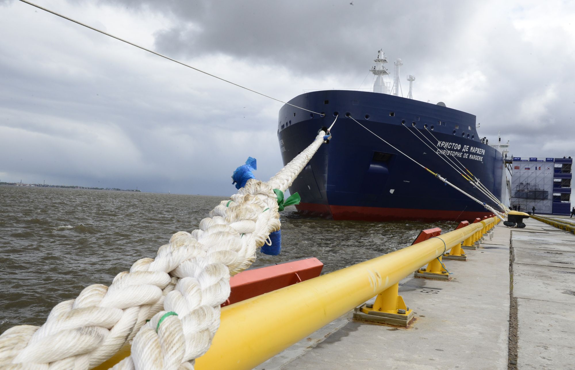 Pétrolier transportant 60 000 tonnes de gaz naturel liquéfié à la dérive près de la Libye — le remorqueur perd le contrôle pour la deuxième fois