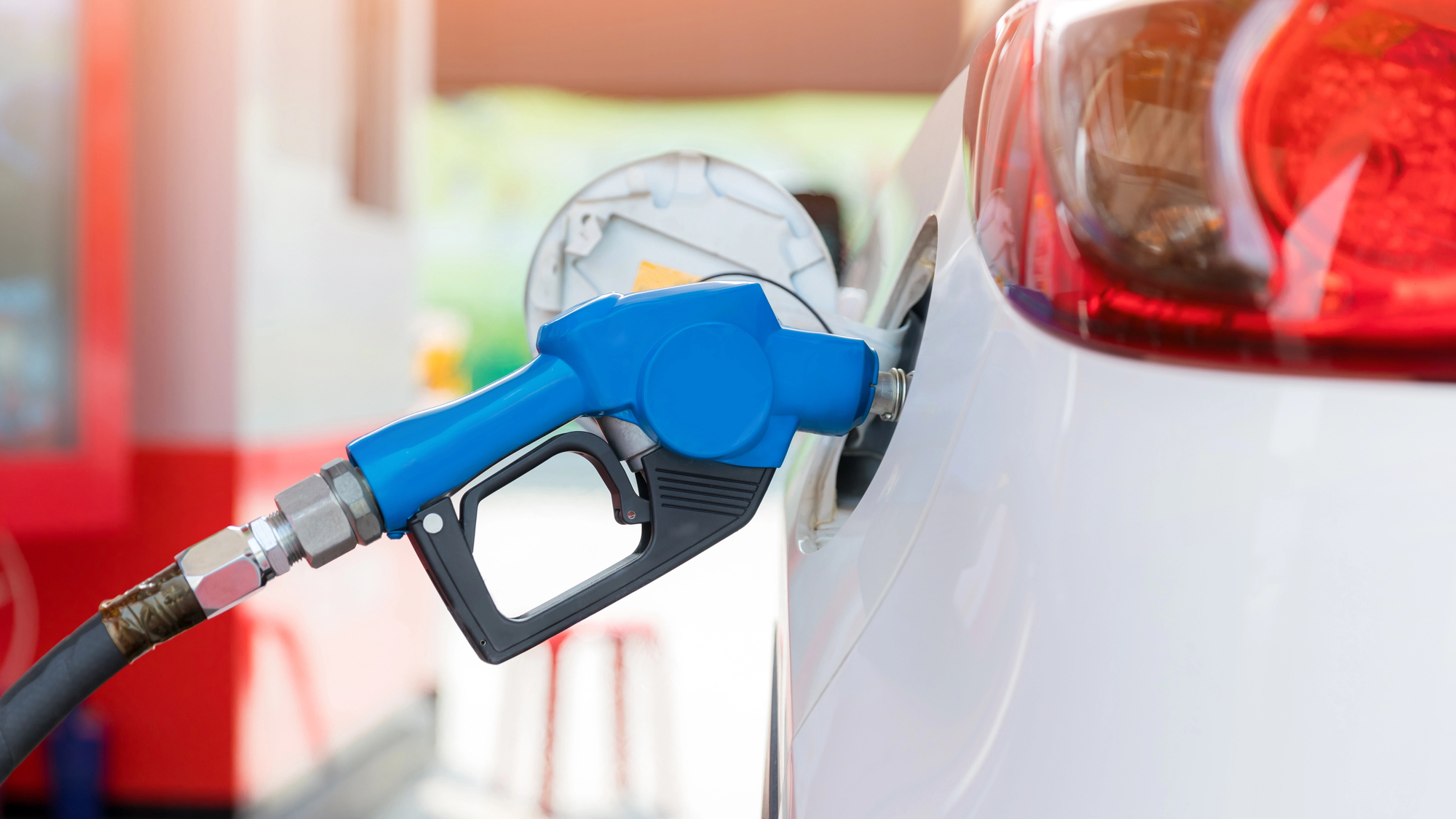 Preis einer einzigen Tankstelle, multipliziert mit jedem Amerikaner: 41,5 Milliarden Dollar in drei Monaten Krieg mit dem Iran