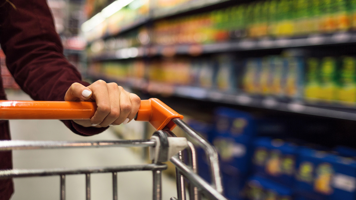 Inflation Rises for First Time in Eight Months — 1% in February and What It Means for Prices and the Budget