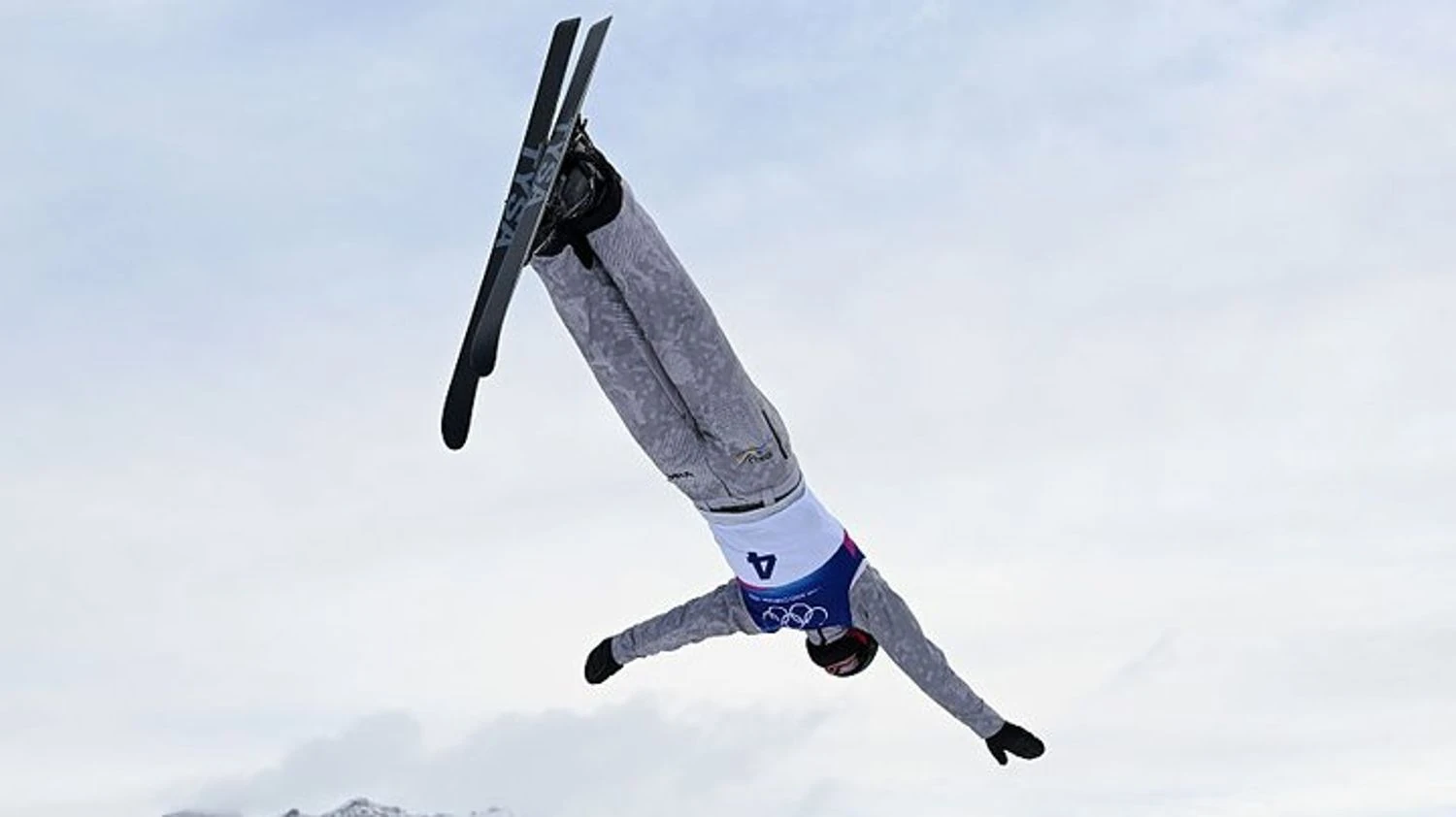 Starker Schneefall sagt Männer-Qualifikation in der Skiakrobatik ab — vier Ukrainer in Wartestellung