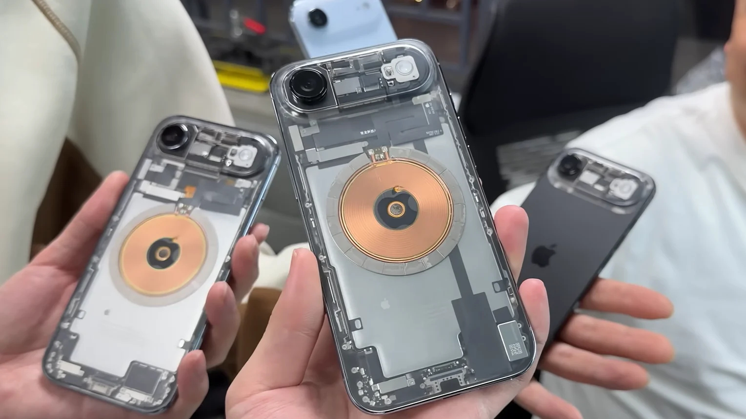 iPhone Air transparent gemacht und die physische SIM‑Karte zurückgebracht — ein technischer Kniff mit offensichtlichen Risiken