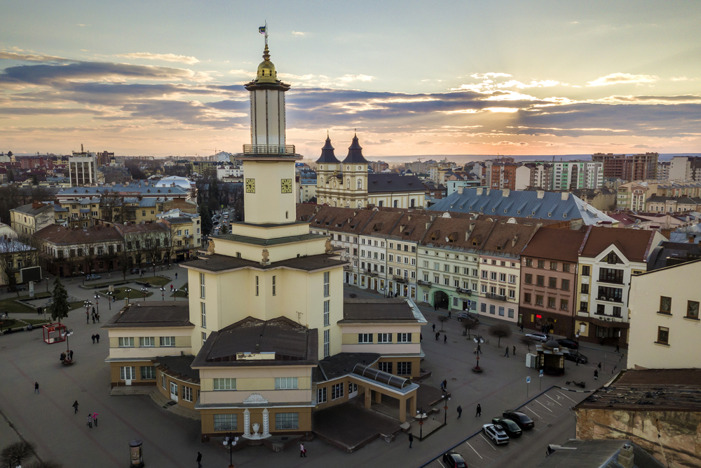 +30.2°C in Frankivsk: Records Not Seen Since 1948 — And It's Only Early May