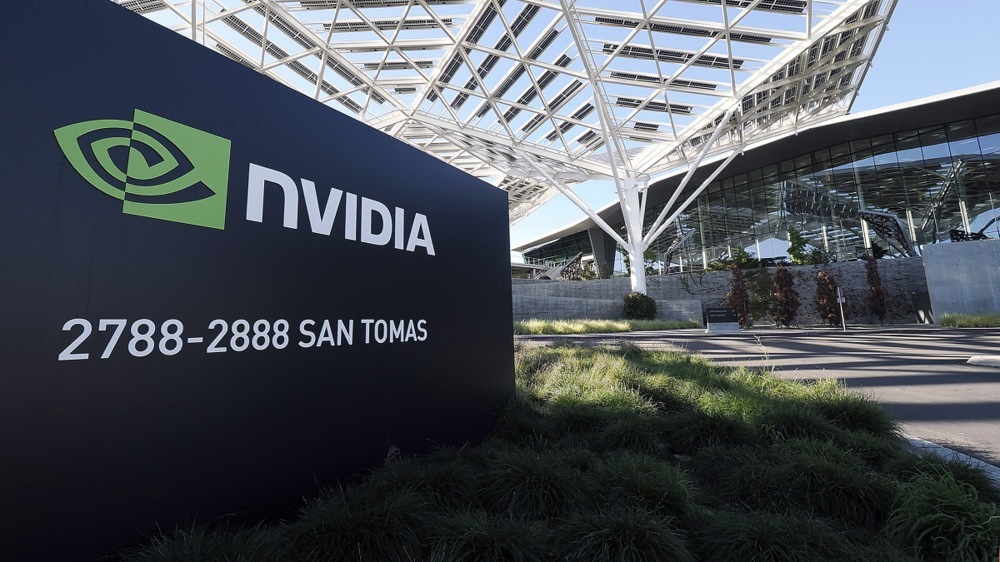 Nvidia investit 30 milliards de dollars dans OpenAI — comment cela modifie le marché des puces et ce que cela signifie pour l'Ukraine
