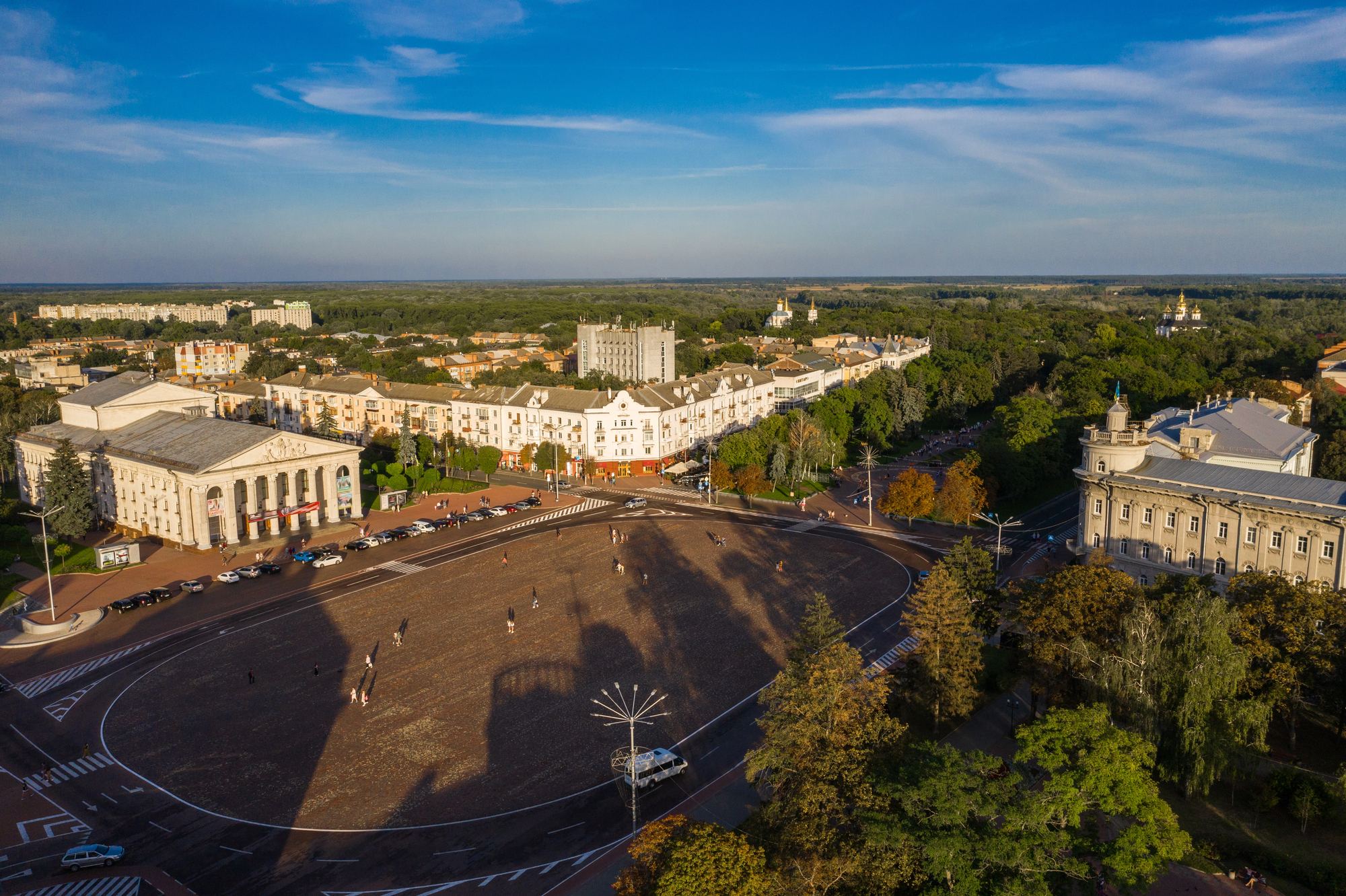 Black-out à Tchernihiv : 430 000 abonnés privés d'électricité après des frappes sur les infrastructures énergétiques — conséquences pour les transports et les infrastructures critiques
