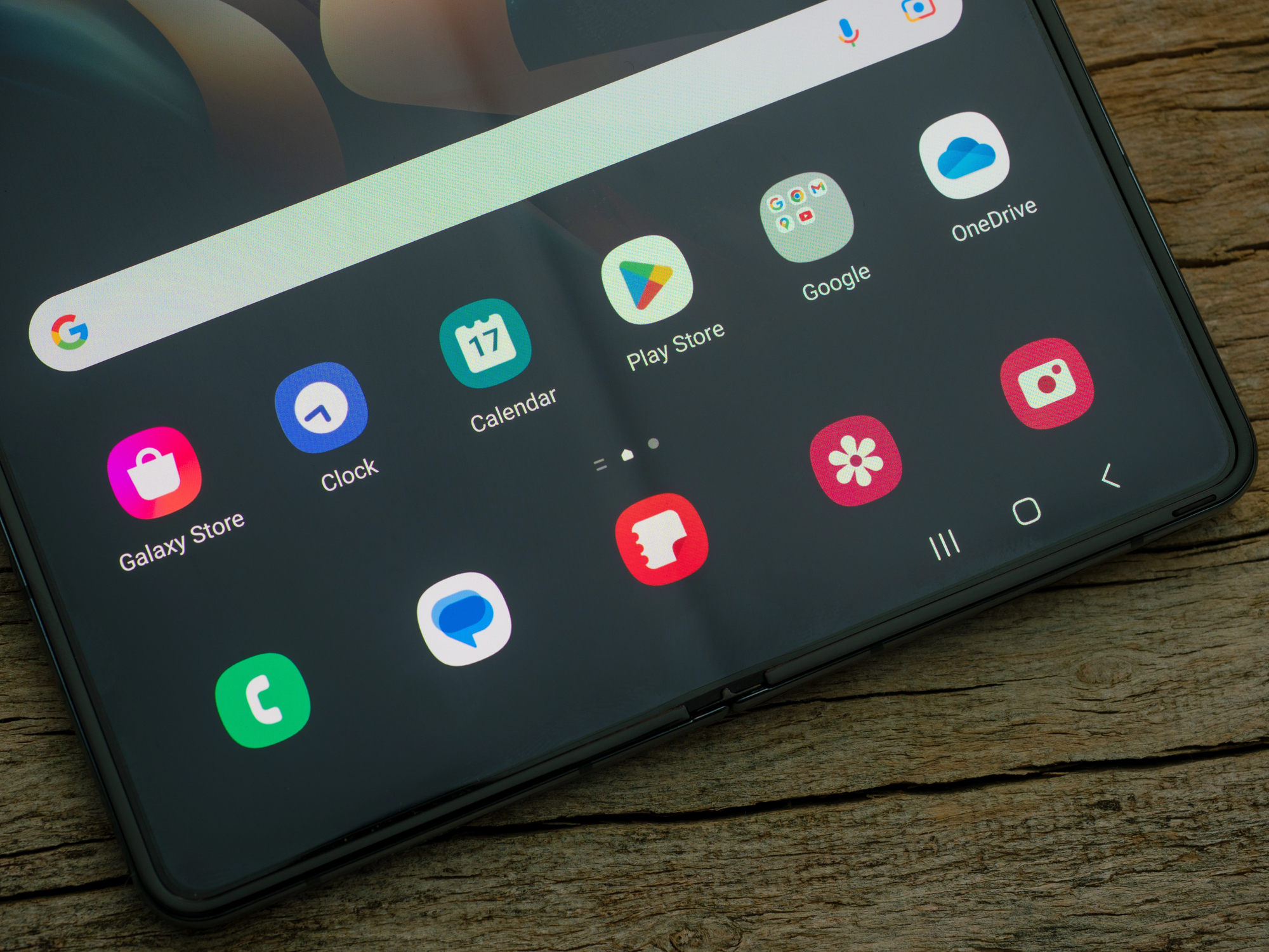 Samsung Publishes List of Apps with Satellite Connectivity — What It Means for Ukrainians