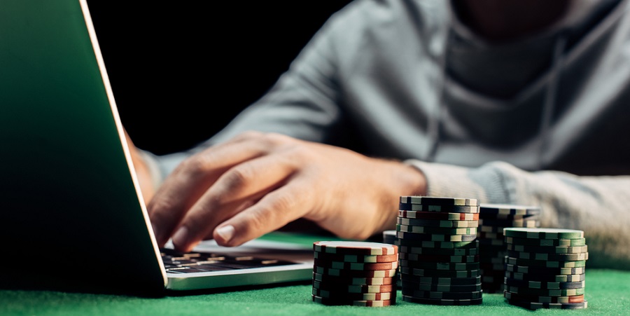 PlayCity sperrte in sechs Monaten über 2.500 illegale Casinos