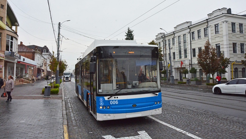 Einheitliches Ticket ab 1. Januar 2026: Was sich für Fahrgäste und Verkehrsunternehmen ändert
