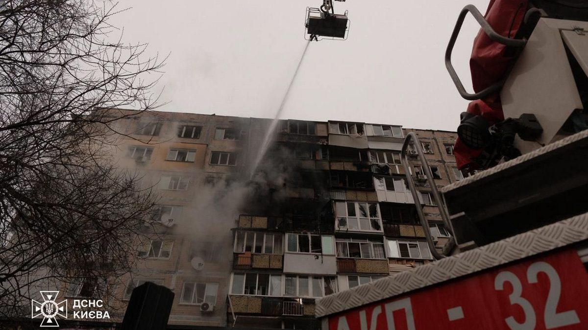 Kyiv's Right Bank Left Without Power After Strike