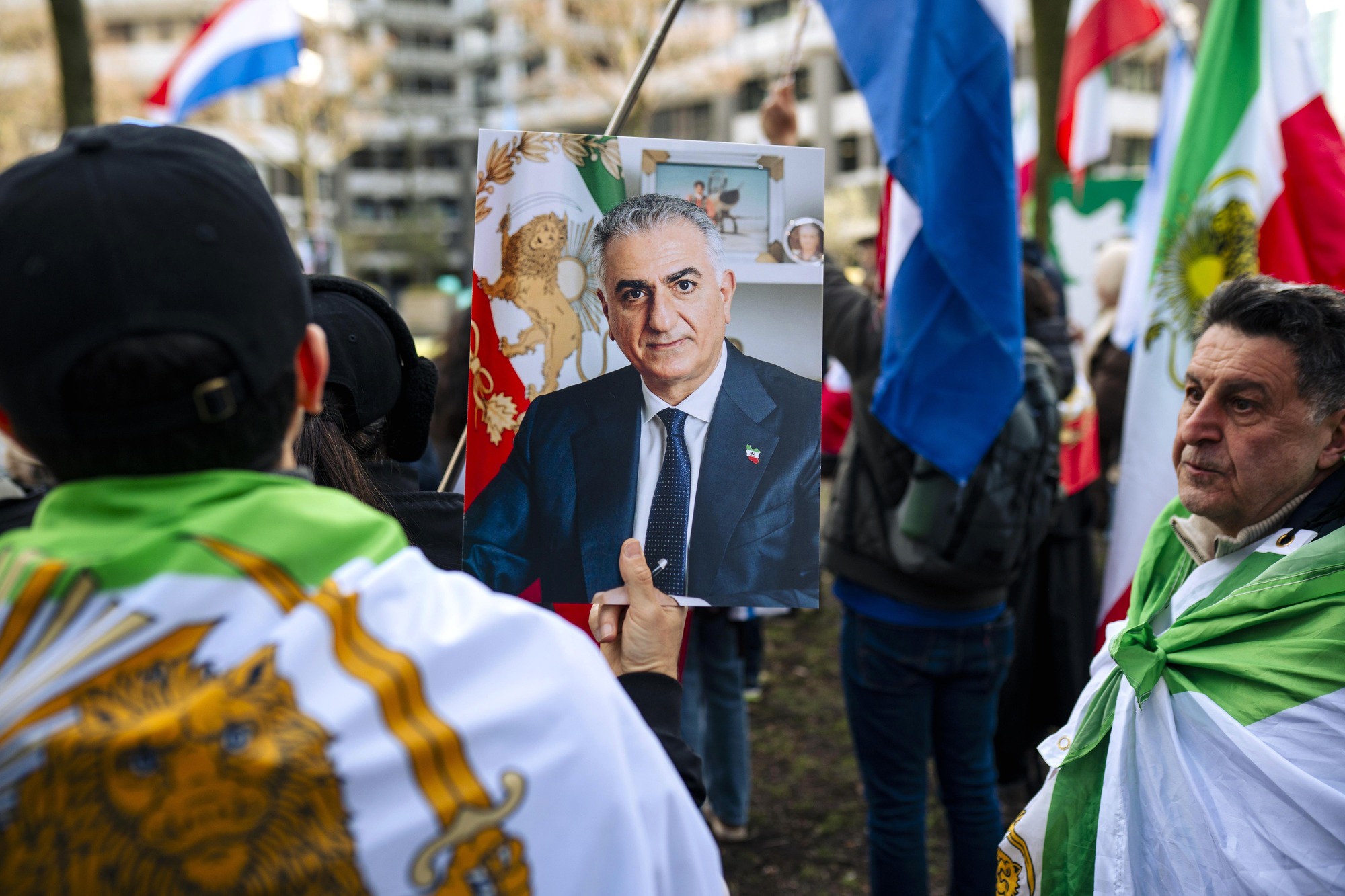 Réza Pahlavi met en garde les États-Unis : des pourparlers avec Téhéran pourraient n'être qu'une manœuvre dilatoire et un risque pour la sécurité