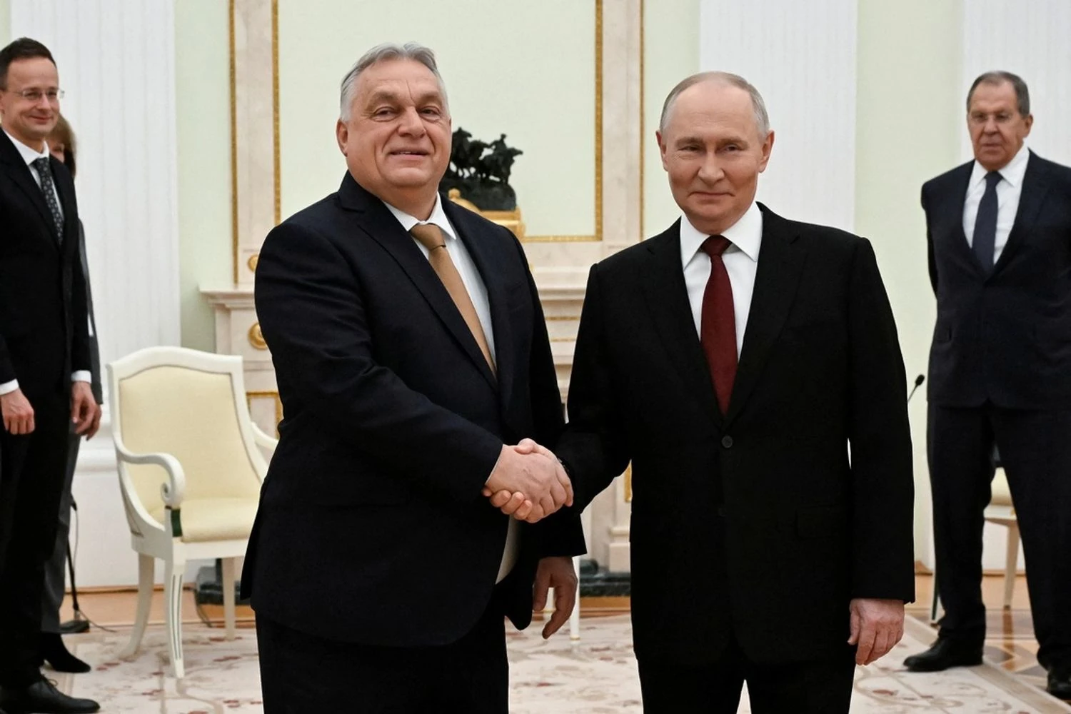 Orbán schlägt Budapest als Verhandlungsort für Gespräche über die Ukraine vor