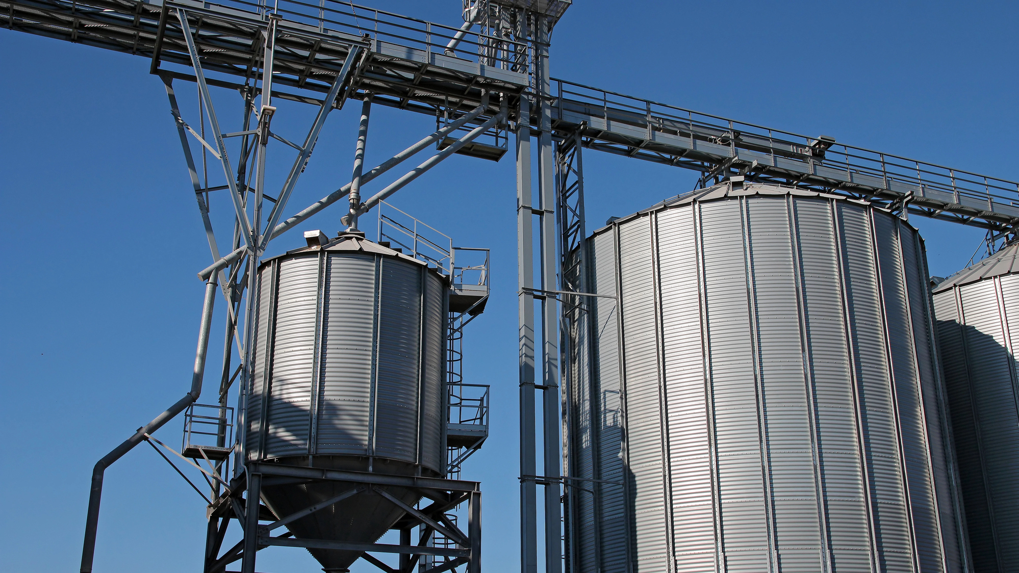 Russia struck ports in Odesa region: elevator equipment damaged — what it means for exports