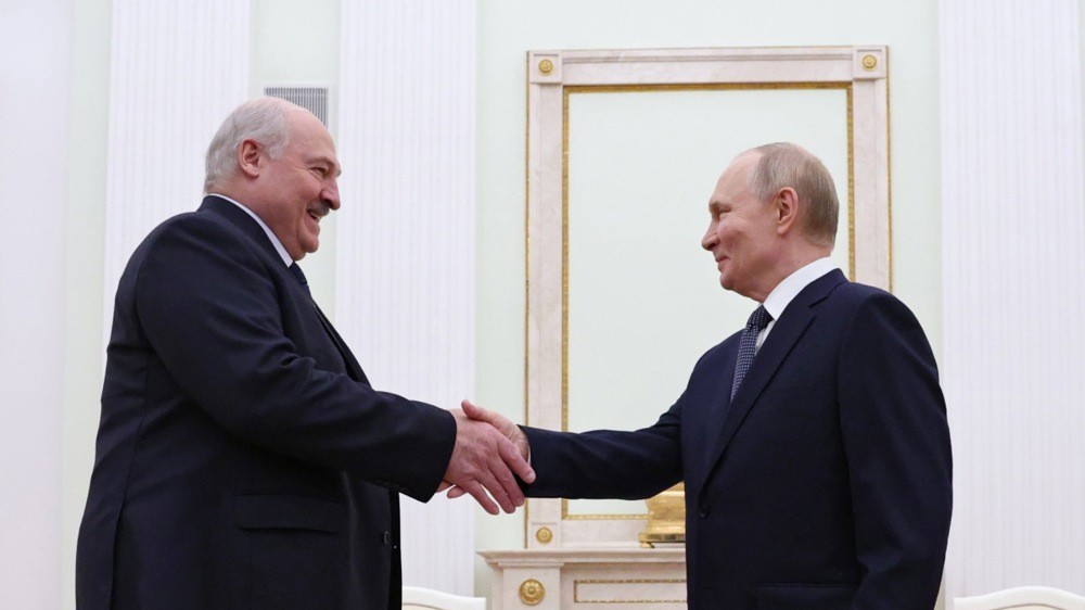 Tsikhanovskaya in Kyiv: First Visit Amid Threat of New Belarusian Front