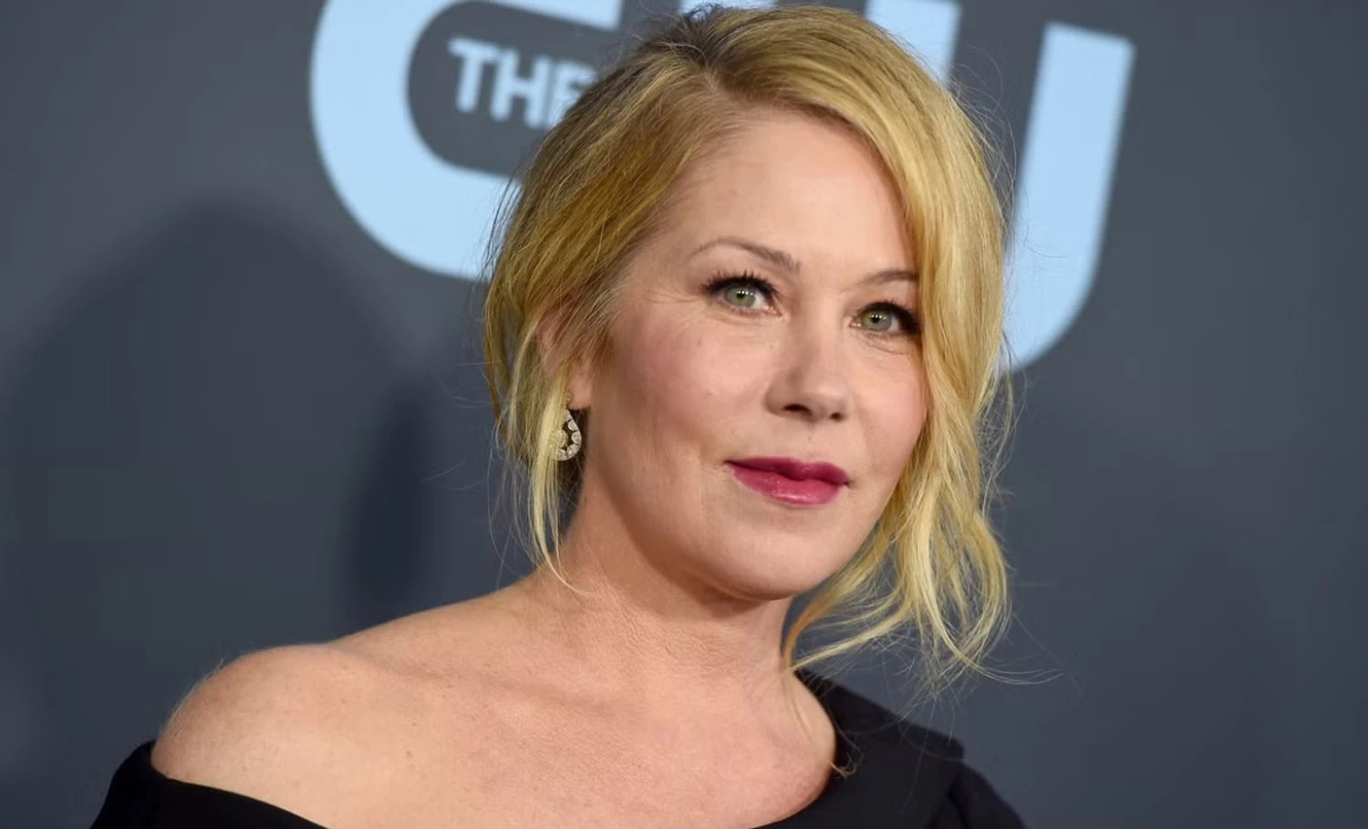 Christina Applegate über das Leben mit Multipler Sklerose: Offenheit als Ressource für Betroffene und ihre Familien