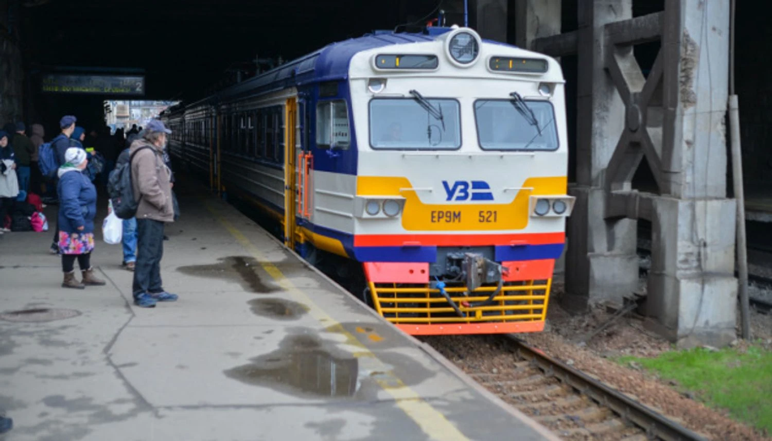 Le Kyiv City Express revient : traverser le Dnipro en 10 minutes et éviter les embouteillages