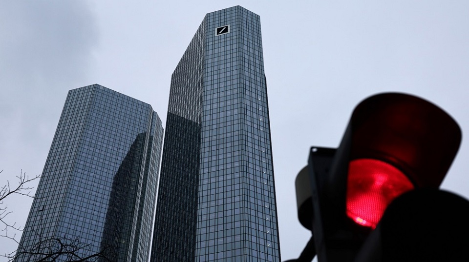 Deutsche Bank und Apple zahlten Geldbuße an denselben Empfänger – und das ist kein Zufall