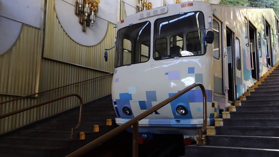 Cabins for Kyiv funicular doubled in price — and order was placed during the war