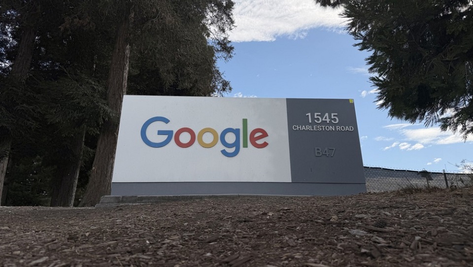 Google recule face à l'UE : le moteur de recherche modifie son algorithme sous la pression d'une enquête antitrust