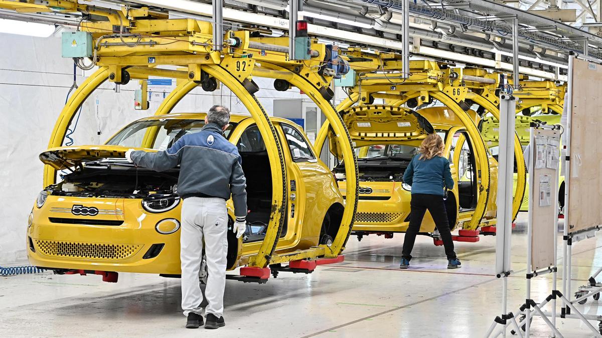 L'industrie automobile italienne est retombée au niveau de 1955 : un signal pour les travailleurs et la politique industrielle