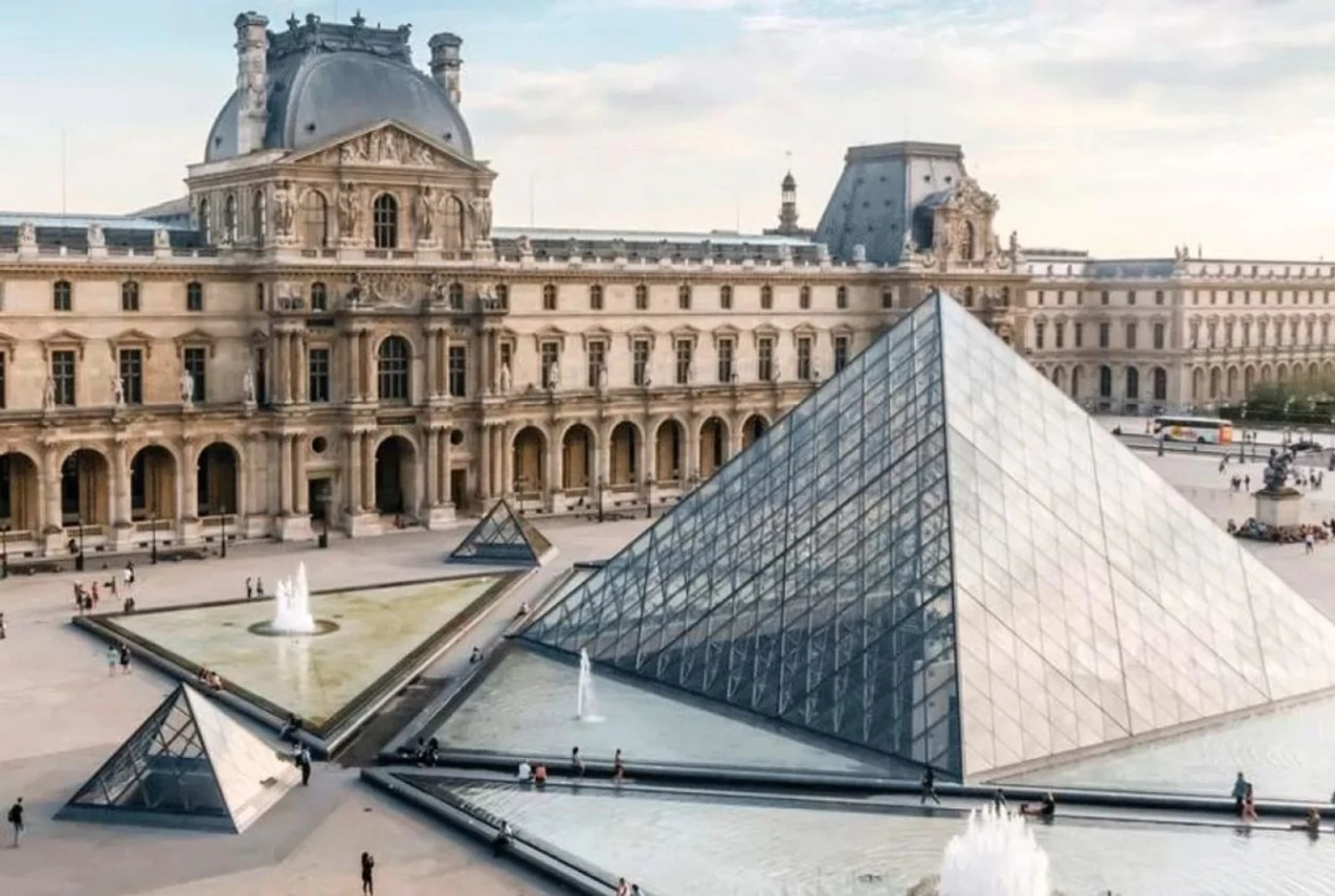 Les employés du Louvre ont annoncé une grève en raison de problèmes de sécurité et de conditions de travail