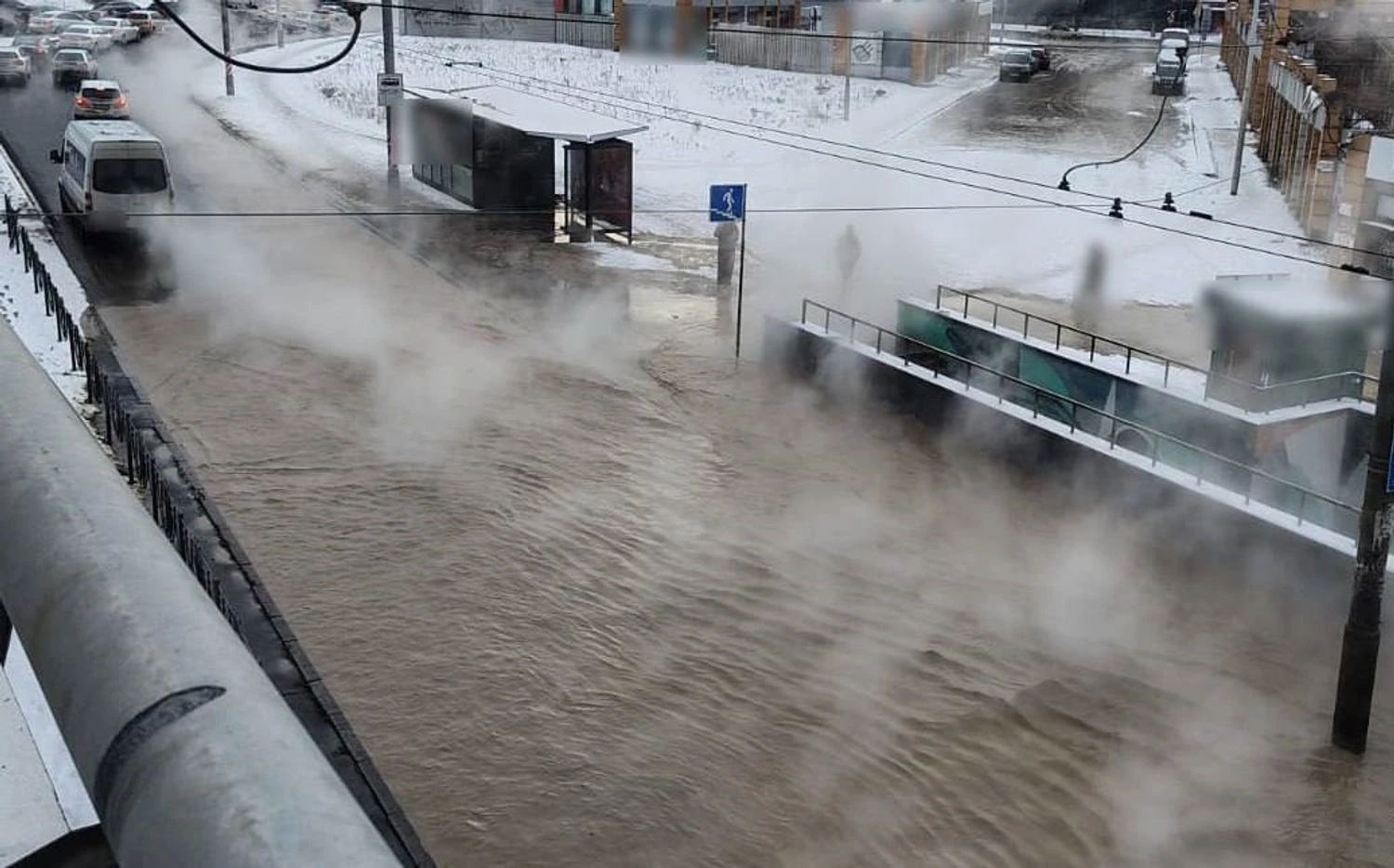 Panne du réseau de chaleur sur l'avenue Lobanovskyi : déviations, sécurité et ce qu'il faut savoir pour les habitants de Kyiv