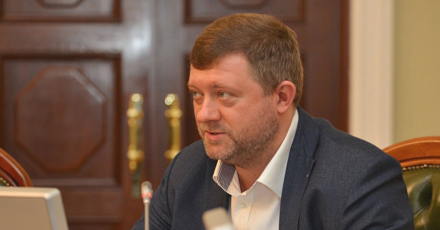 Oleksandr Korniienko hat „Sluha Narodu“ übernommen: Was das für die Partei und ihre Wahlchancen bedeutet
