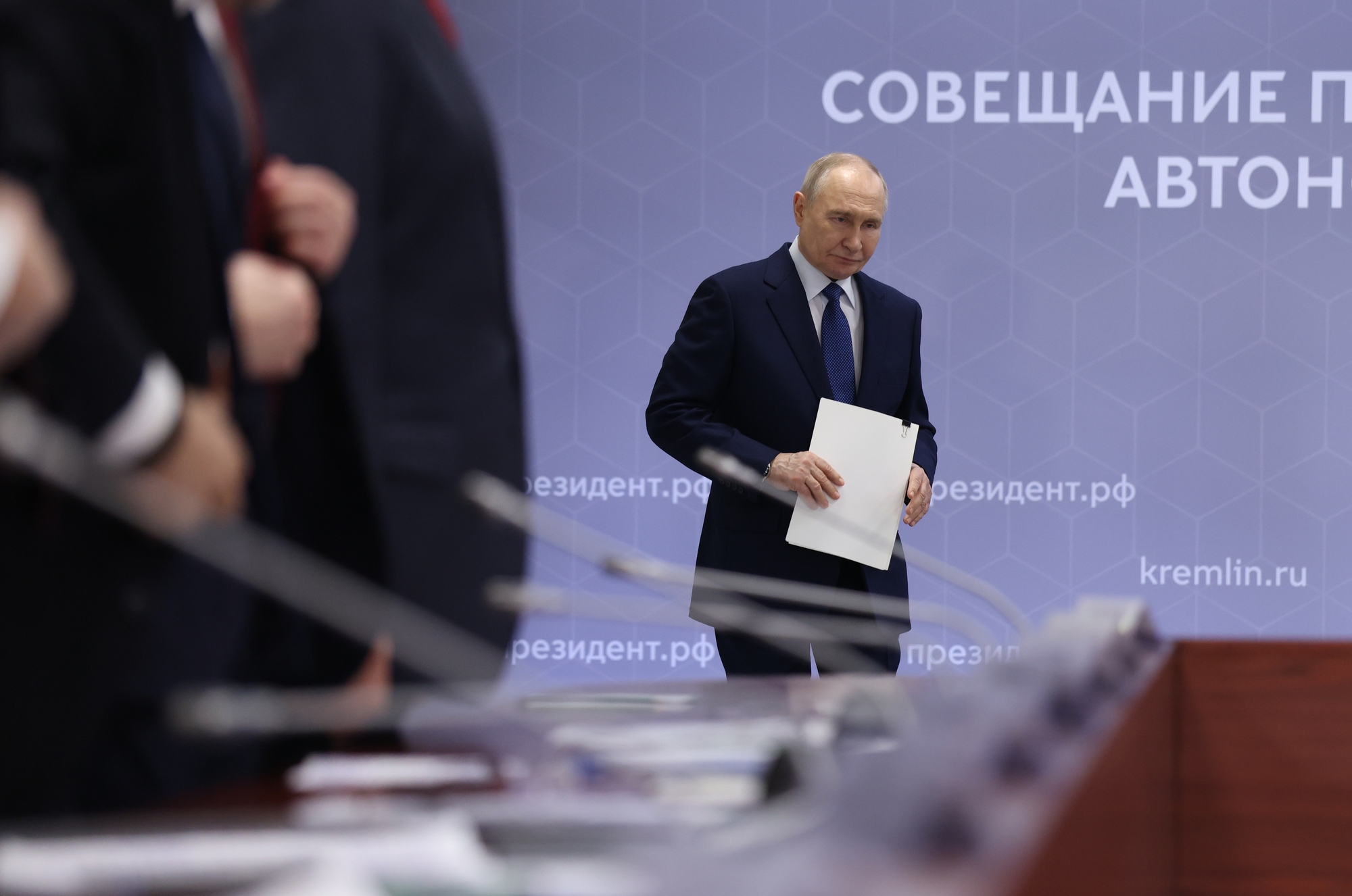 Bloomberg: Draft peace plan reached Putin through Dmitriev — what it means for Ukraine’s security guarantees