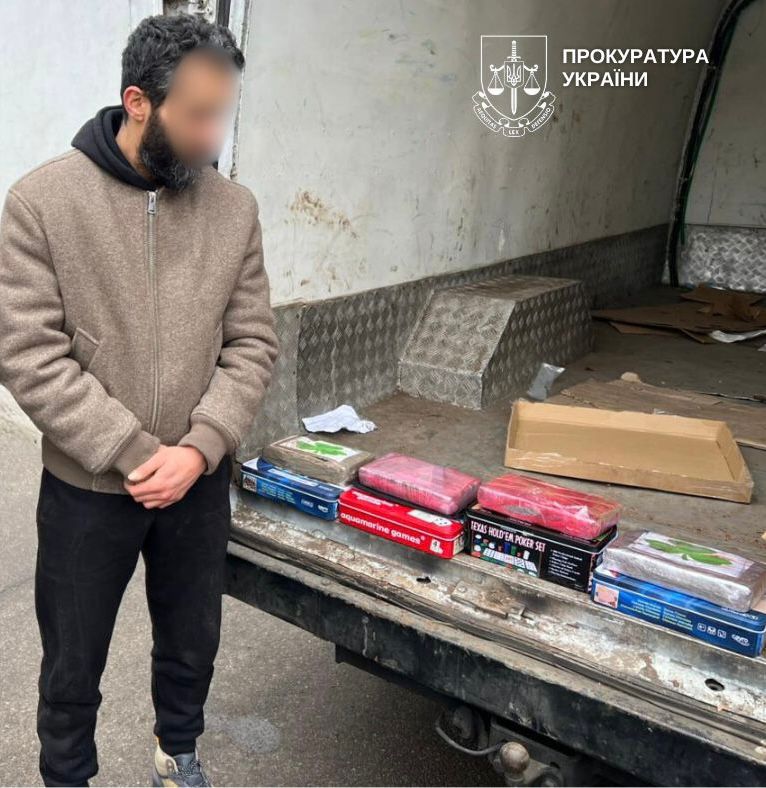 In Kiew wurde ein Ausländer mit 4 kg Kokain festgenommen — die Strafverfolgungsbehörden bringen den Fall mit einem Transitkanal in Verbindung