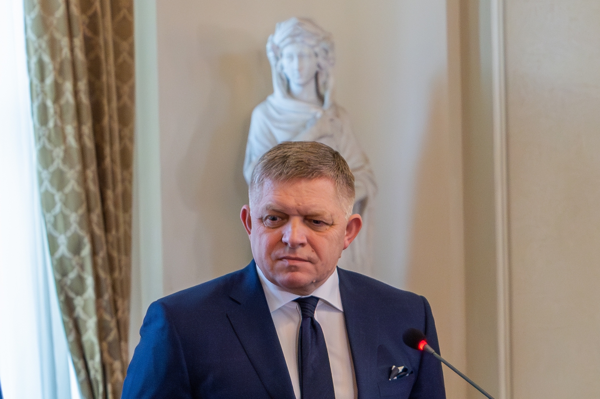 Fico threatens to block €90 billion for Ukraine — what it means for security and the budget