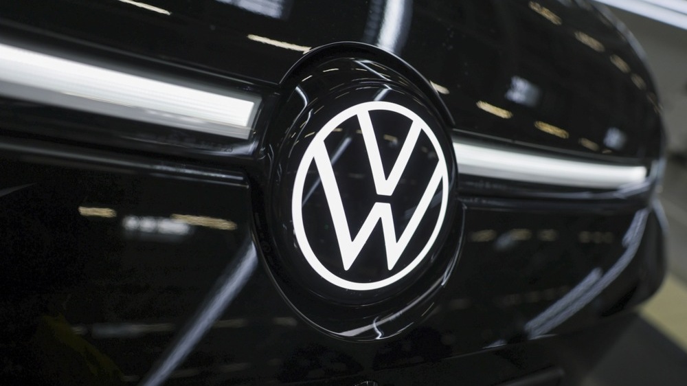 Volkswagen ruft fast 100.000 Elektroautos zurück — Batterieproblem und Auswirkungen für den europäischen Markt