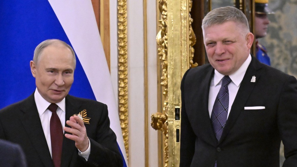 Fico Flies to Moscow via Georgia: How NATO's Three-Country Ban Doubled Flight Time