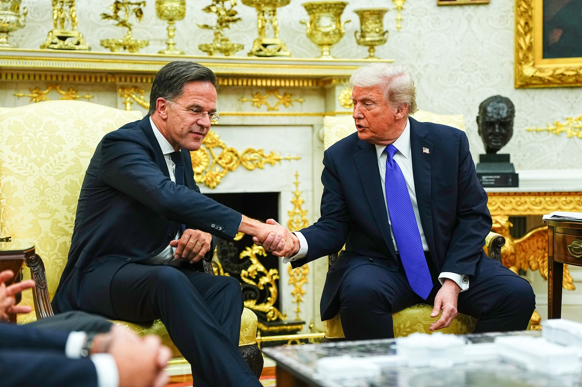 Après une « tirade d'insultes » de deux heures au Bureau ovale, Trump a écrit sur le Groenland
