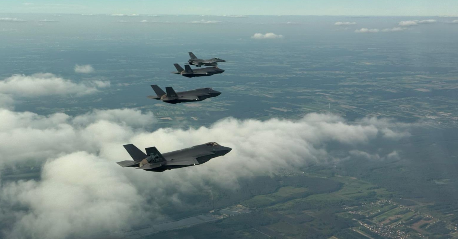 "Hussars" Return: Polish F-35 Husarz Lands Where Soviet MiGs Once Stood