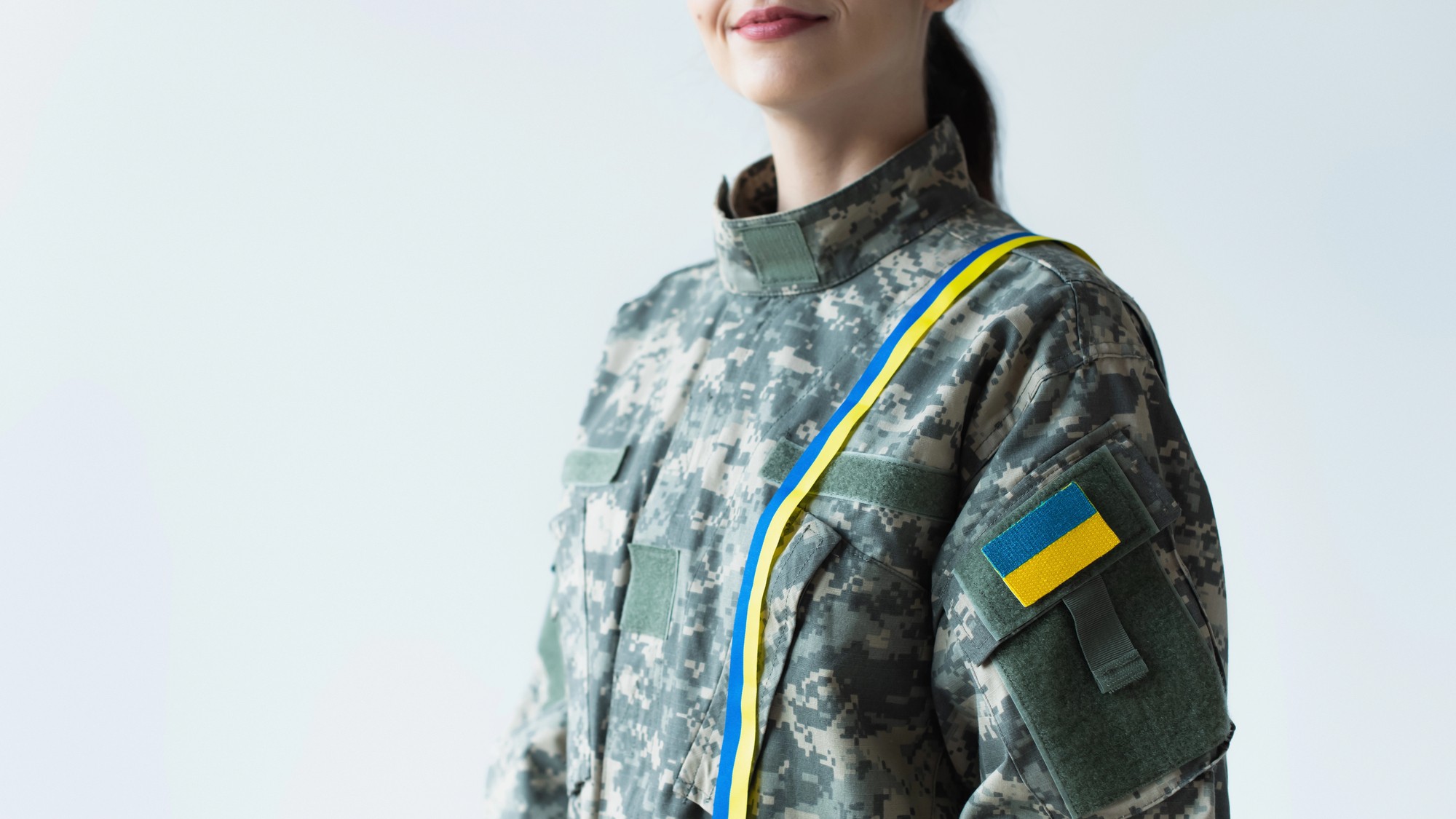 Le nombre de soldates dans les forces armées ukrainiennes a plus que doublé en un an — qu'est-ce que cela change sur le front ?