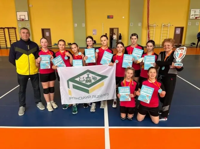 Gymnasium aus dem frontnahen Irpin gewinnt Handball-Regionalmeisterschaft – und fährt nun zum Bundesfinale nach Kiew